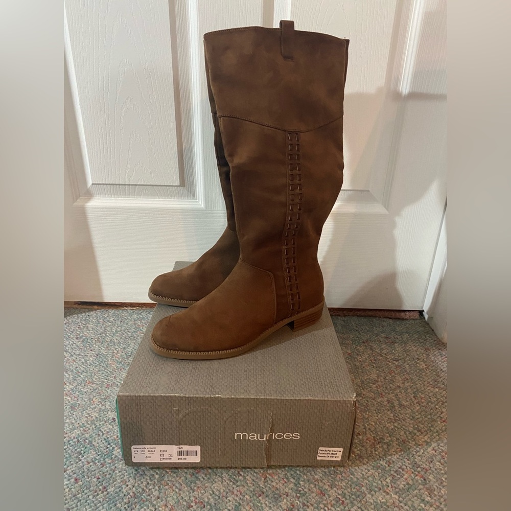 NWT in Box woman’s size 8 Maurices Tan Boots